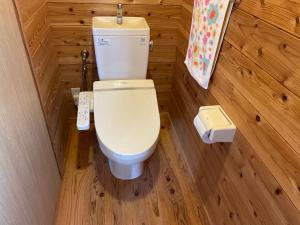 Baðherbergi á 桃の木別荘　Momonoki Villa