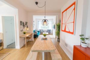 Ruang duduk di Stunning Stay - Fast Wi-Fi - Garden - Walk to Town