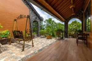 Ein Garten an der Unterkunft Tam Coc Serenity Hotel & Bungalow