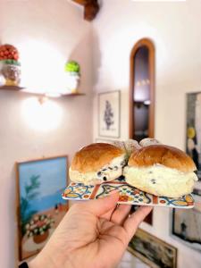 Jedlo v ubytovaní bed & breakfast alebo blízkom okolí