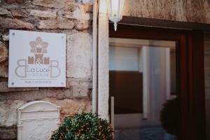 Сертификат, награда, вывеска или другой документ, выставленный в La Luce di Sirmione