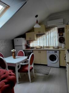 Una cocina o cocineta en Apartament Eva