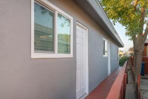 Afbeelding uit fotogalerij van Spacious 3BR/2BA Near LAX and SoFi Stadium in Hawthorne