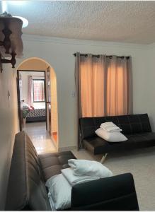 Imagen de la galería de Apartamento para máximo 3 personas, habitación privada con cama doble , dos sofá cama, comodo, bonito, central, bien ubicado, en el centro de palmira, en Palmira