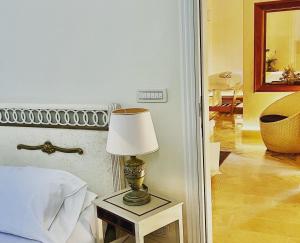 Postel nebo postele na pokoji v ubytování Hotel Fiuggi Terme Resort & Spa