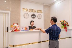 Hosté ubytování ROSA QUEEN HOTEL