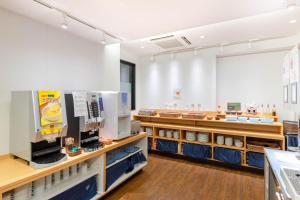 a laboratory with a laboratory equipment on display at Hotel Sanrriott Osaka Hommachi in Osaka