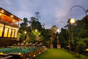 Bazén v ubytování Ahamta Ubud by Prasi nebo v jeho okolí