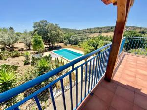 Πισίνα στο ή κοντά στο Tomara House Country Getaway