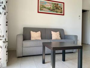 Posedenie v ubytovaní Ennodio Apartment