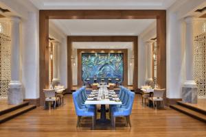 Posezení v ubytování The Westin Mumbai Powai Lake