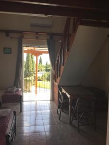 Balkón nebo terasa v ubytování Kostas--Sarantis--2