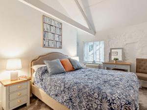 Ένα ή περισσότερα κρεβάτια σε δωμάτιο στο 4 Bed in Torquay 94002