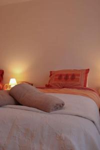 Postelja oz. postelje v sobi nastanitve The Marshes - Large home, short drive to beach