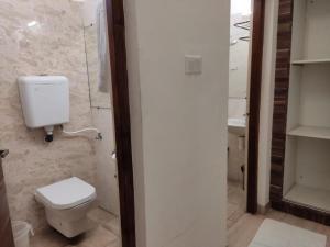 Koupelna v ubytování Residenza Adhikrishna Arcade