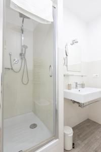A bathroom at 247 Luxury Rooms Trastevere