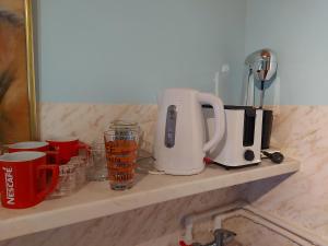 Coffee and tea making facilities at Kuca - STUDIO