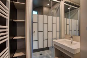 Ένα μπάνιο στο Domaine Les Pastourels +36 φωτογραφίες