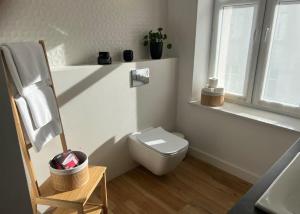 Kúpeľňa v ubytovaní Home & Travel + 26 fotografií