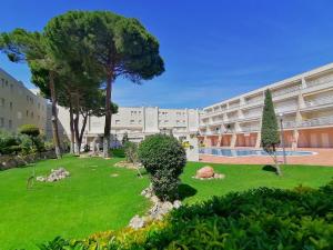 Vonkajšia záhrada v ubytovaní VACAY Apartamento Laia, respira aire puro, en la Costa Brava, L'Escala!