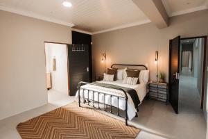 Postel nebo postele na pokoji v ubytování Chawal stays @ Leguan + 50 fotografií