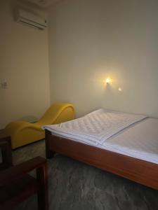 Giường trong phòng chung tại SAIGON - PLEIKU HOTEL
