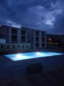 Bazén v ubytování Apartments Mia Pag nebo v jeho okolí
