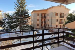 En balkon eller terrasse på Casa relax Pescocostanzo