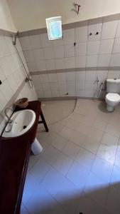 Vonios kambarys apgyvendinimo įstaigoje Campement Jamarek