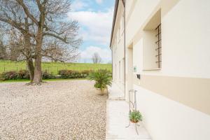 A garden outside Soave Country House