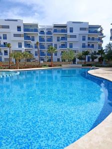 Bassein majutusasutuses MARTIL COSTA MAR Appartement de Luxe või selle lähedal