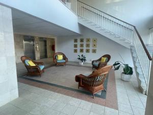 Posezení v ubytování Ocean View 2 Bed 1 Bath 2 Parkings & Pool @ Dos Marinas Fajardo