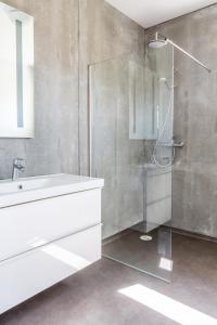 Un baño de Litli Geysir Hotel