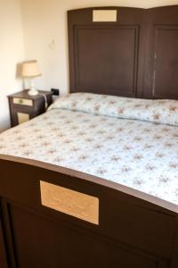 A bed or beds in a room at B&B Cadrecca Tra Terra Luna e Mare