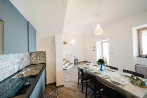 Η κουζίνα ή μικρή κουζίνα στο Villa la Torretta