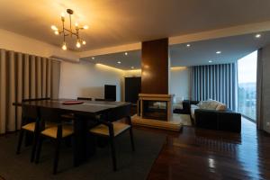 Ruang duduk di Colina de Picoutos Moradia com piscina +1 gambar