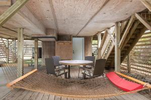 Galeriebild der Unterkunft Oceanside Cottage -3BDR 2BA-Walk to Beach! in Kill Devil Hills