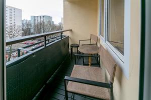 Balkón alebo terasa v ubytovaní Warsaw Concierge Silver Apartment