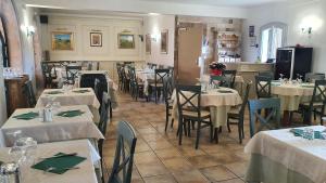 Restaurace v ubytování Auberge les Aromes