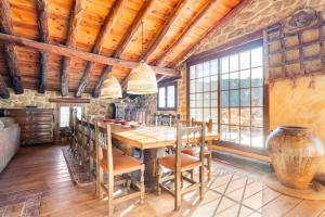 Fotografie z fotogalerie ubytování Can Miqueló - casa rural 16 hòstes v destinaci Prat de Comte