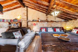 Posezení v ubytování Can Miqueló - casa rural 16 hòstes