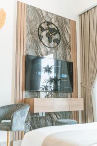 Postel nebo postele na pokoji v ubytování Wonderful Studio with Balcony & City Views + 20 fotografií