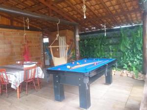 Biliár nebo kulečník v ubytování Chácara Rancho do Lago