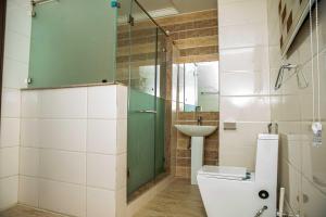 A bathroom at Otk's Apartment