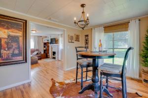 A kitchen or kitchenette at Rusk Retreat with Fire Pit, Grill and Countryside View