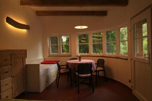 Gallery image of Malběnka - chata na skále pod hradem Kokořín in Kokořín