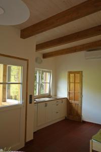 Gallery image of Malběnka - chata na skále pod hradem Kokořín in Kokořín