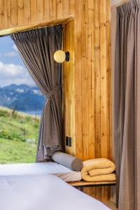 Nespecifikovaný výhled na hory nebo výhled na hory při pohledu z hotelu