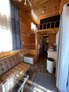 Setusvæði á Tiny House - mountain views close to everything