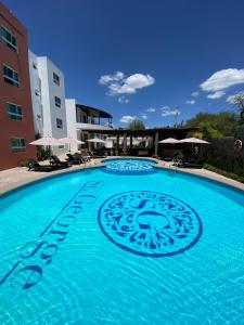 Bazén v ubytování Saint George Hotel - Spa & Temazcal nebo v jeho okolí